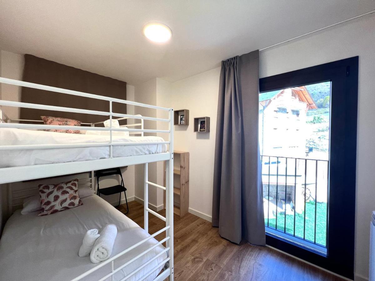 Espot Cowork & Apartments - L'Amfitriona エクステリア 写真