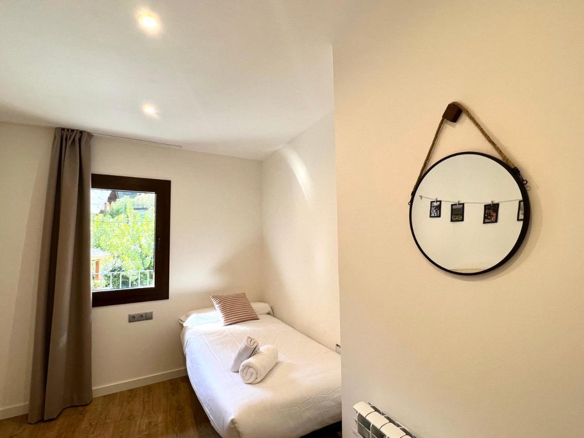 Espot Cowork & Apartments - L'Amfitriona エクステリア 写真
