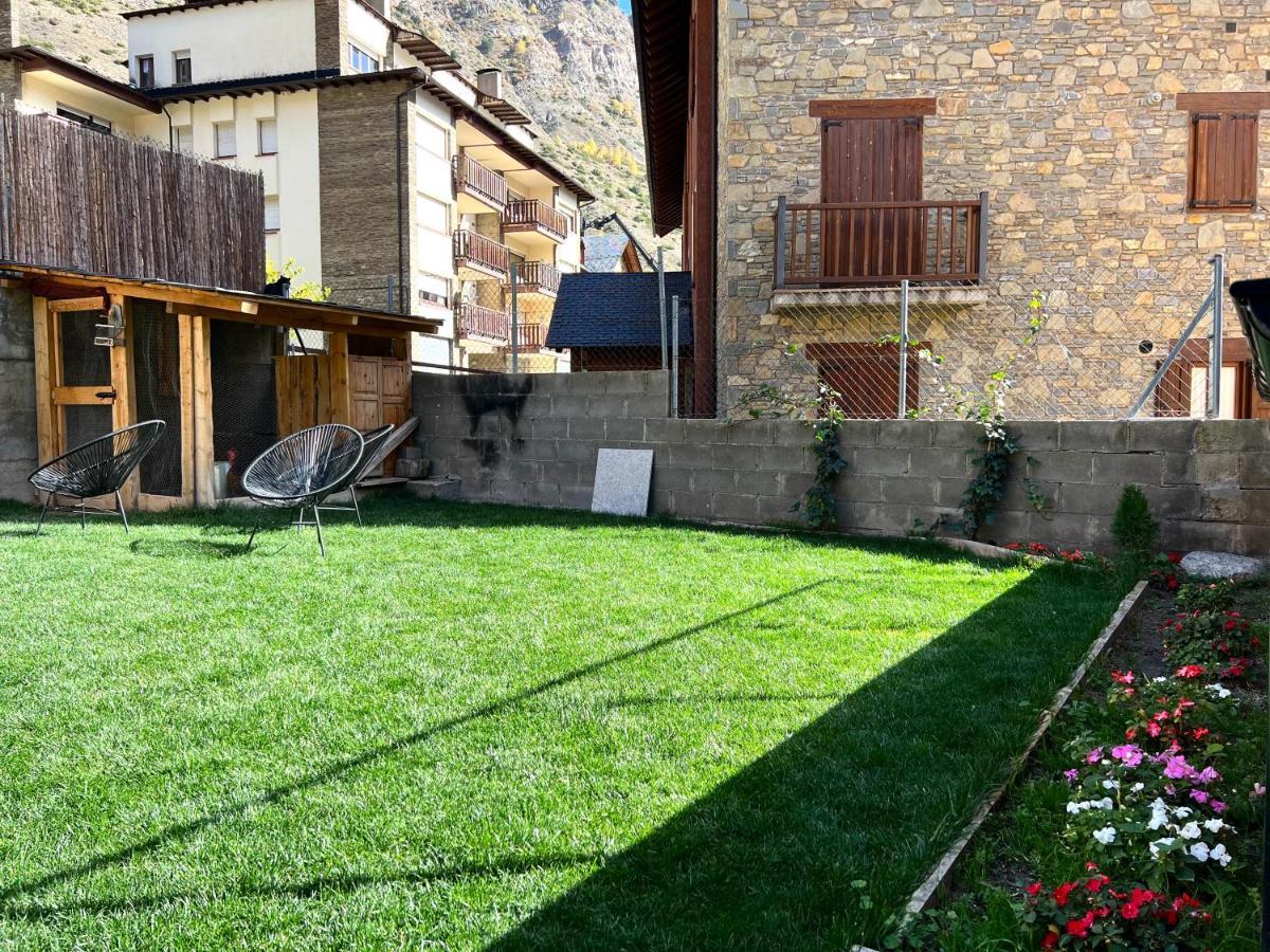 Espot Cowork & Apartments - L'Amfitriona エクステリア 写真