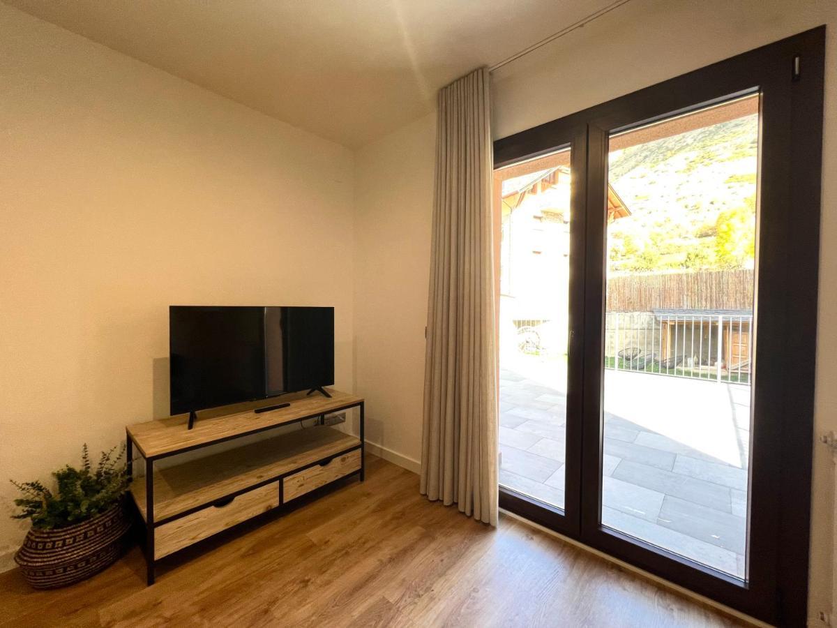 Espot Cowork & Apartments - L'Amfitriona エクステリア 写真