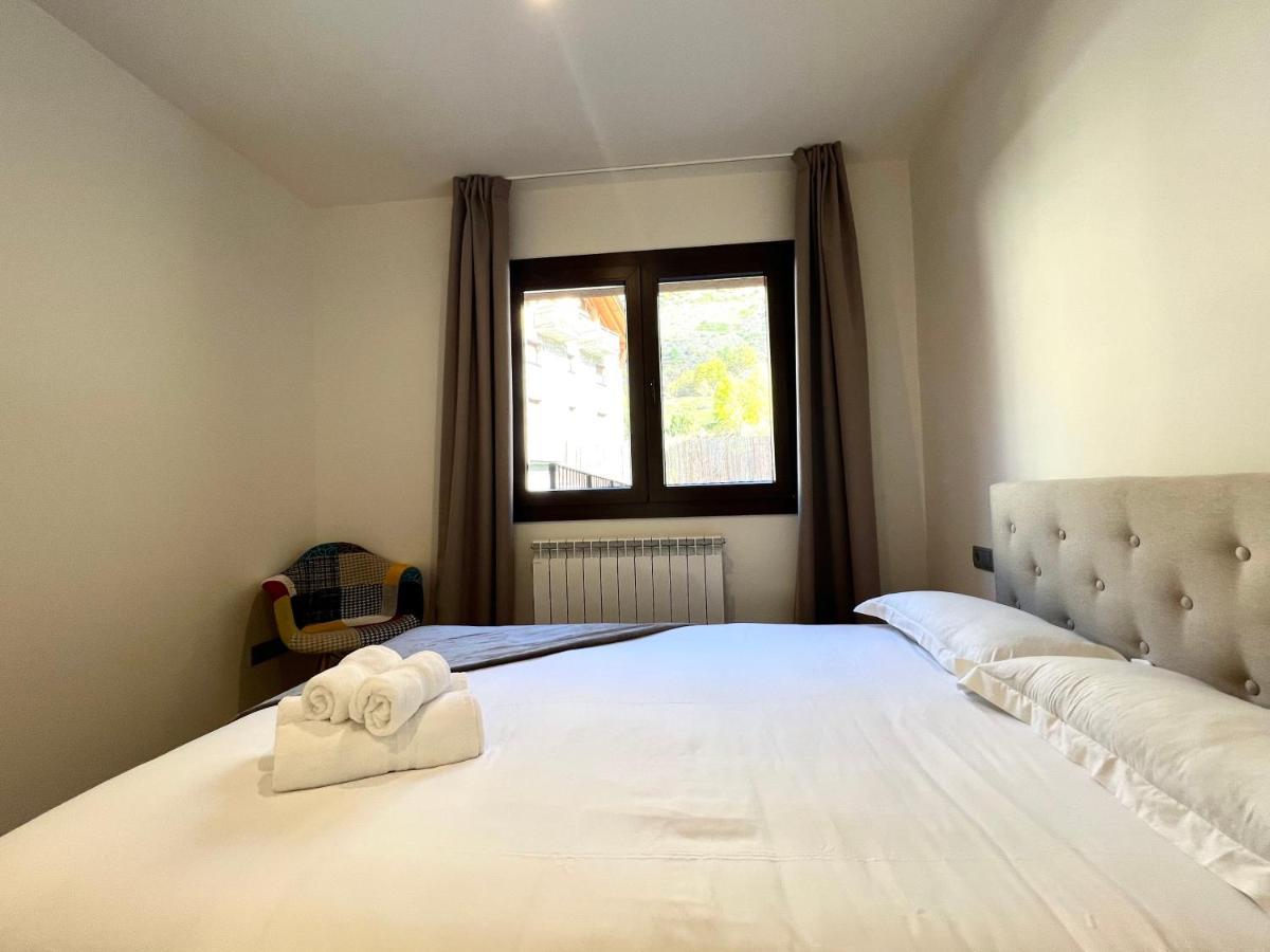 Espot Cowork & Apartments - L'Amfitriona エクステリア 写真